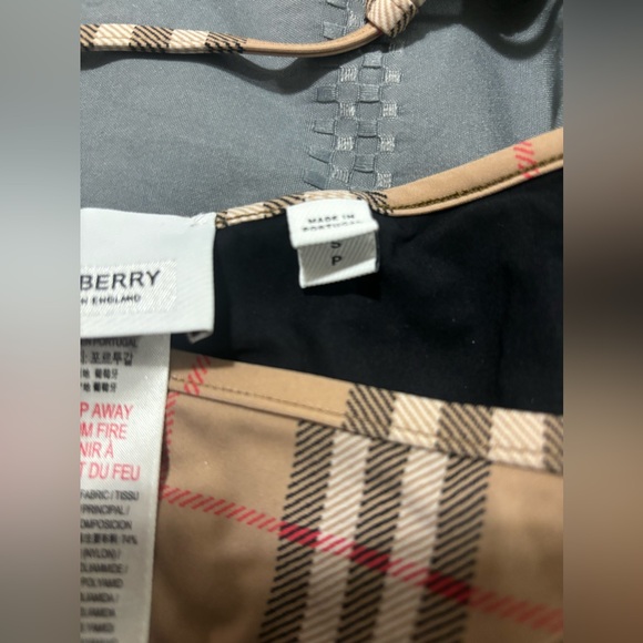 Women’s Burberry Swim - Picture 1 of 3